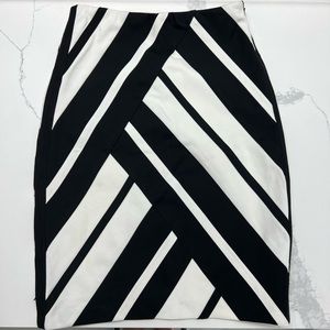 White House Black Market Skirt - Size 00